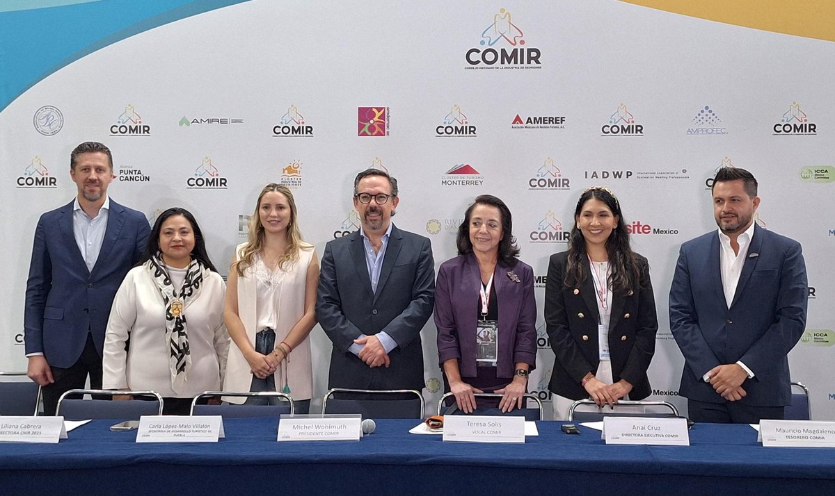 NexosTuristicos's tweet photo. MÉXICO SE CONSOLIDA COMO POTENCIA EN LA INDUSTRIA DE REUNIONES: COMIR PRESENTA AVANCES 2023-2025
La Industria de Reuniones en México vive un momento de crecimiento sin precedentes. En el marco de IBTM Américas, el Consejo Mexicano de la Industria de Reuniones #COMIR, presentó los avances de su plan bianual 2023-2025, que ha consolidado al país como referente internacional en este sector.
Michel Wohlmuth, presidente de COMIR, destacó que los siete objetivos estratégicos definidos al inicio de su gestión (entre ellos impulsar políticas públicas, profesionalizar al sector, fomentar la sostenibilidad y la inclusión), han generado resultados tangibles. Durante su presentación, estuvo acompañado por Luis Díaz, presidente electo del organismo, integrantes de la mesa directiva y Carla López Malo, Secretaria de Desarrollo Turístico de Puebla, estado que será sede del próximo Congreso Nacional de la Industria de Reuniones #CNIR2025.
Entre los logros del periodo destacan el crecimiento de la contribución de la industria al PIB, que pasó de 1.52% en 2022 a 1.83% en 2024, el quinto lugar mundial en generación de empleos dentro del sector y avances en gasto promedio y derrama económica por evento. COMIR también ha promovido la sostenibilidad mediante la compensación de emisiones en eventos, convenios para reducir el desperdicio de alimentos y certificaciones de turismo responsable, así como la inclusión laboral mediante alianzas con organizaciones civiles e internacionales.
En el ámbito internacional, el organismo fortaleció lazos con el Event Industry Council y Foro MICE España, y en México impulsó el Buró Mexicano de la Industria de Reuniones junto con SECTUR y CNET, clave para atraer eventos internacionales de gran formato.
Además, se informó que el XXXI CNIR Puebla 2025, que se celebrará del 24 al 27 de septiembre, reunirá a más de 900 líderes y tomadores de decisiones, con un programa académico de 40 horas, actividades de networking y 80% de proveeduría local, reforzando la colaboración público-privada y el impulso a la economía regional. Con estos avances, la presidencia de Wohlmuth cierra su gestión dejando un sector más sólido y competitivo, mientras Luis Díaz asumirá el liderazgo para continuar posicionando a México como potencia mundial en la Industria de Reuniones.
@COMIR_ @Wolberg007 @Puebla @carlalopezmalo @IBTMevents