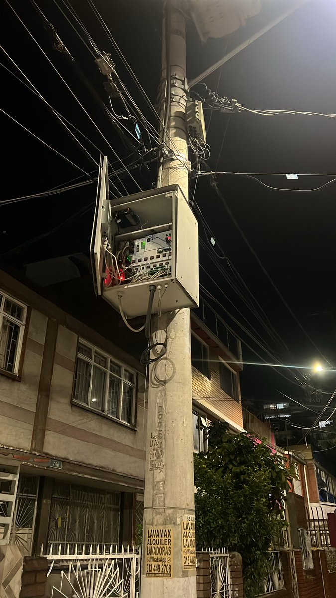 Barrio Calvo Sur ® 🟡🔴 (@calvo_sur) on Twitter photo Señores <a href="/EnelClientesCO/">Servicio Enel Colombia</a> caja vandalizada en calle 2 # 7a -66 sur Barrio Calvo Sur. Atentos por favor. <a href="/Bogota/">Alcaldía de Bogotá</a> <a href="/ALSanCristobal/">Alcaldía Local de San Cristóbal</a> Señores <a href="/EnelClientesCO/">Servicio Enel Colombia</a> caja vandalizada en calle 2 # 7a -66 sur Barrio Calvo Sur. Atentos por favor. <a href="/Bogota/">Alcaldía de Bogotá</a> <a href="/ALSanCristobal/">Alcaldía Local de San Cristóbal</a>