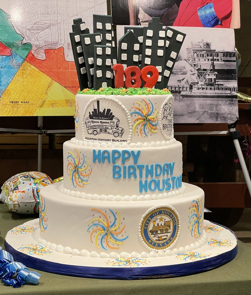 AmyPeck's tweet image. Honored to take part in celebrating Houston’s 189th birthday with @McKinneysHOU, @heritagesociety, @MarthacastexT, and @AbbieKamin!