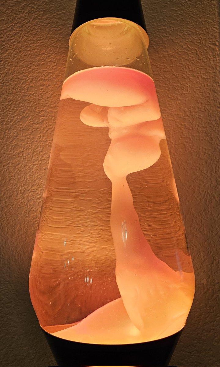 monktoshi's tweet image. tonight&apos;s #lavalamp
