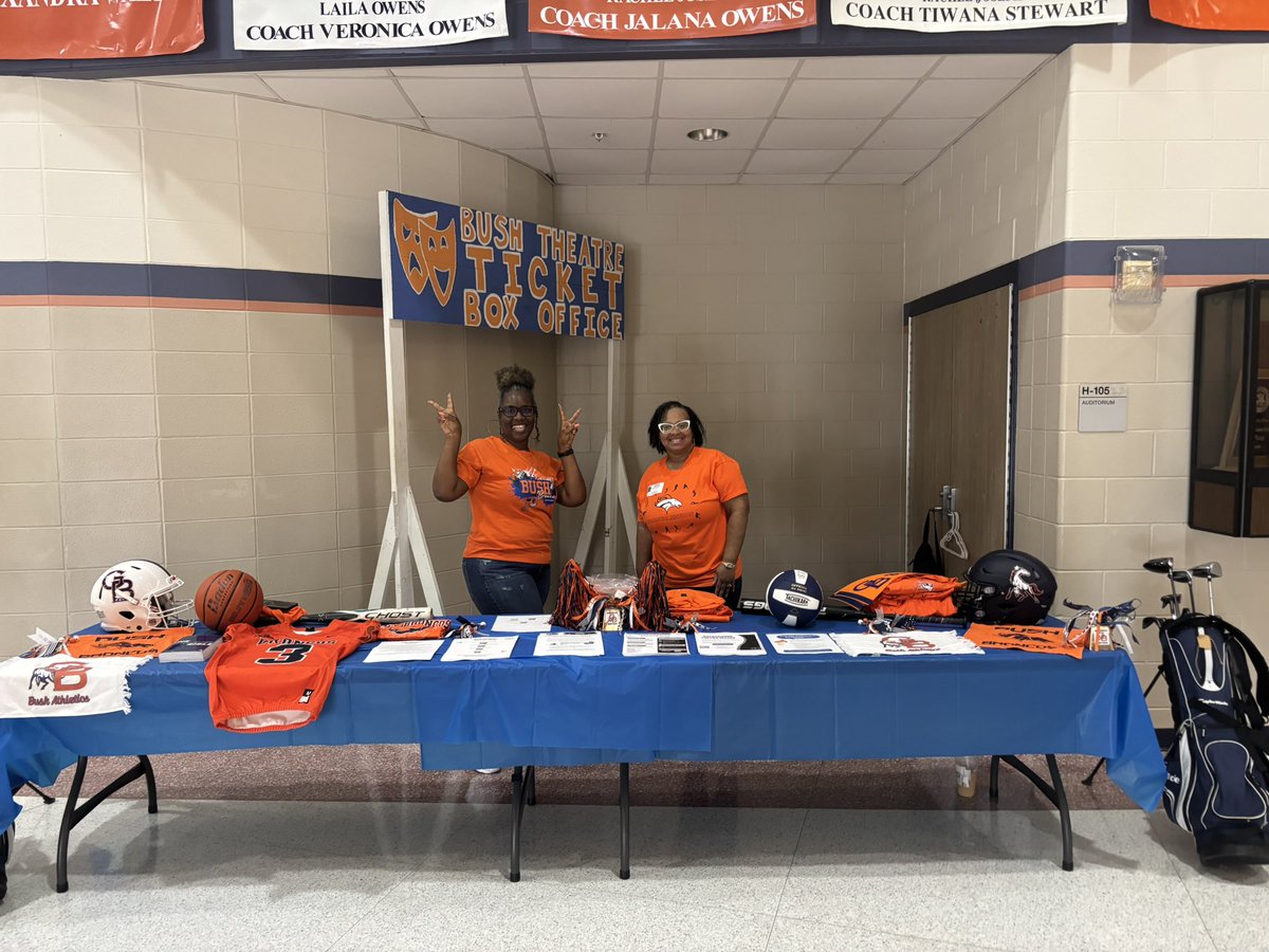 Bronco Family!!! 🤍💙🧡