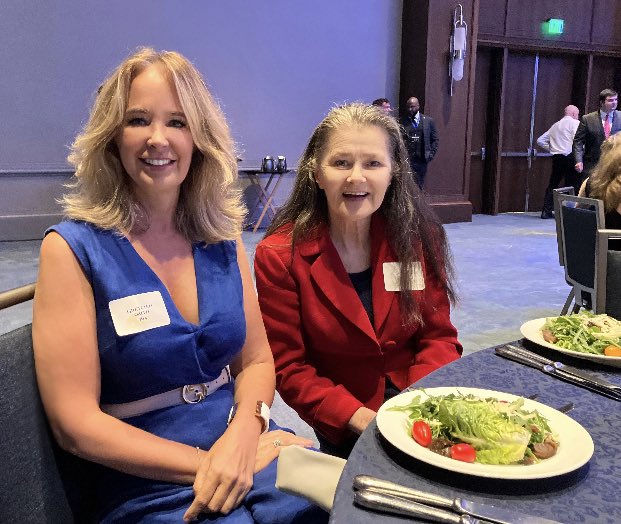GracieNunyabiz's tweet image. Enjoying the @TNGOP Statesmen Dinner with #CodeOfVets Gretchen
@TDMcAfee made a quick dash by, so I could at least put a face with the man 😁
Still waiting to see @GrantSHenry
