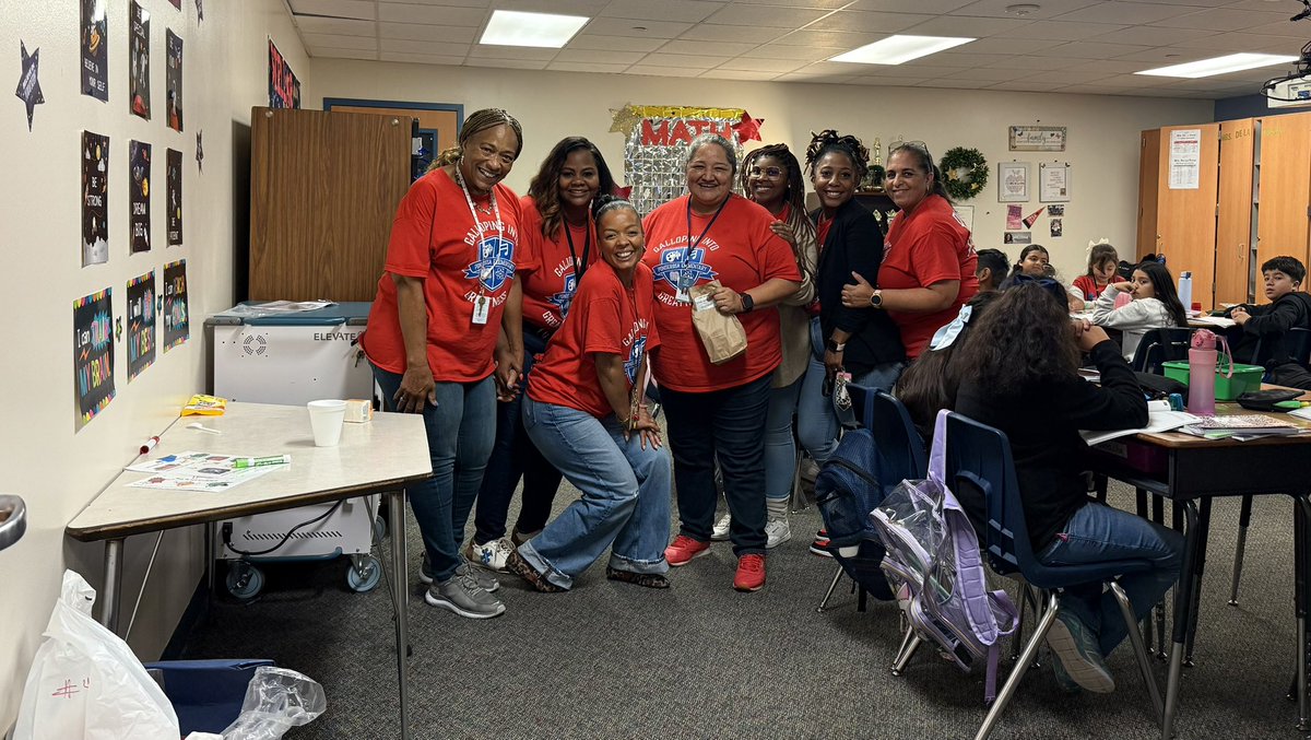 betzidelarosa4's tweet image. Pep Rally was phenomenal! The Ponies rocked the house and the mighty 5th graders showed up and showed out!! @PES_Spring #gallopingintogreatness Thank you Admin team for the Friday surprise! @SpringISD @SISD_CoA @beneanickerson