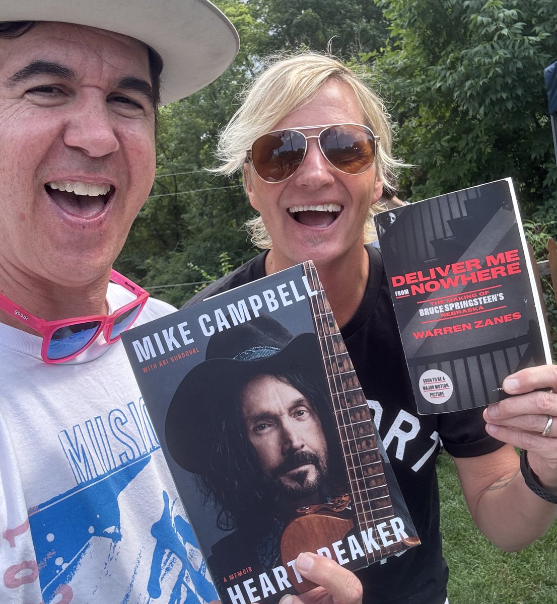 Rock n roll book club ...these are must reads! <a href="/WarrenZanes/">Warren Zanes</a> <a href="/MikeCampbellHQ/">Mike Campbell // The Dirty Knobs</a>