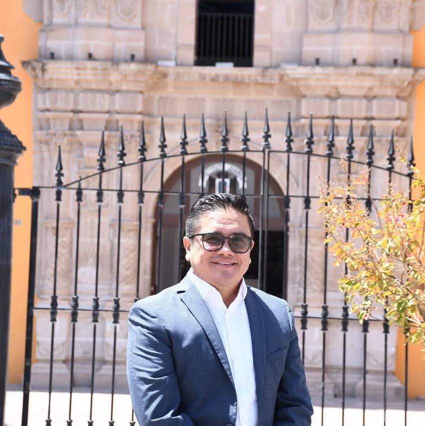 Felipe Correa Muro (@felipecorrea_1) on Twitter photo Esta es la carta de aclaración de <a href="/salazarmercado/">Cristhian Salazar</a>
Respecto a una nota publicada por el medio de comunicación <a href="/latinus_us/">Latinus</a> <a href="/latinus_podcast/">Latinus Podcast</a> del periodista <a href="/CarlosLoret/">Carlos Loret de Mola</a> , sobre la 𝗖𝗼𝗻𝗳𝗲𝗱𝗲𝗿𝗮𝗰𝗶ó𝗻 𝗔𝘂𝘁ó𝗻𝗼𝗺𝗮 𝗱𝗲 𝗧𝗿𝗮𝗯𝗮𝗷𝗮𝗱𝗼𝗿𝗲𝘀 𝘆 𝗘𝗺𝗽𝗹𝗲𝗮𝗱𝗼𝘀 𝗱𝗲 Esta es la carta de aclaración de <a href="/salazarmercado/">Cristhian Salazar</a>
Respecto a una nota publicada por el medio de comunicación <a href="/latinus_us/">Latinus</a> <a href="/latinus_podcast/">Latinus Podcast</a> del periodista <a href="/CarlosLoret/">Carlos Loret de Mola</a> , sobre la 𝗖𝗼𝗻𝗳𝗲𝗱𝗲𝗿𝗮𝗰𝗶ó𝗻 𝗔𝘂𝘁ó𝗻𝗼𝗺𝗮 𝗱𝗲 𝗧𝗿𝗮𝗯𝗮𝗷𝗮𝗱𝗼𝗿𝗲𝘀 𝘆 𝗘𝗺𝗽𝗹𝗲𝗮𝗱𝗼𝘀 𝗱𝗲