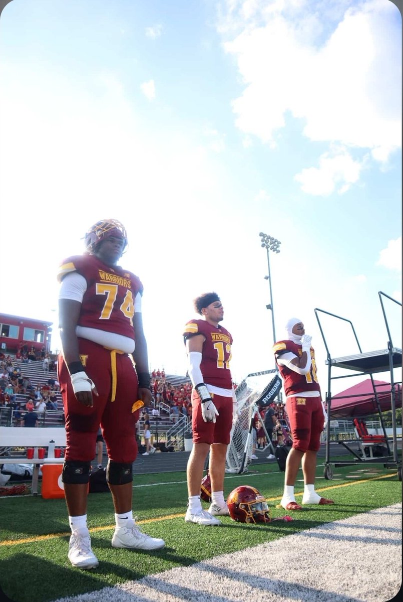 Great win vs our cross town rival 24-0. Looking forward to week 2 <a href="/270Gridiron/">270 Gridiron 🏈</a> <a href="/WNWarriorsFB/">Westerville North Football</a> <a href="/Jacksonville8/">Stanley jackson</a> <a href="/JaredLuginbill/">Jared Luginbill</a> 
5 tackles
2.5 tfl
0.5 sacks
4 qb hurries/pressures 
hudl.com/v/2SUaBj