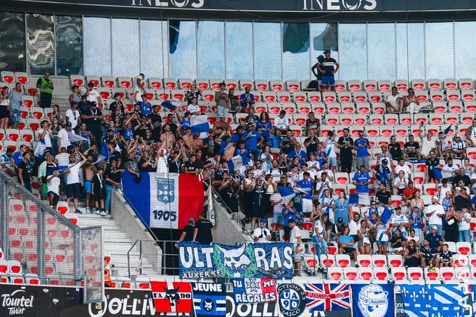 🙌 Comme nos joueurs, vous n'avez rien lâché 📢 𝐔𝐧 𝐢𝐦𝐦𝐞𝐧𝐬𝐞 𝐦𝐞𝐫𝐜𝐢 𝐥𝐚 #𝐓𝐞𝐚𝐦𝐀𝐉𝐀 💙🤍