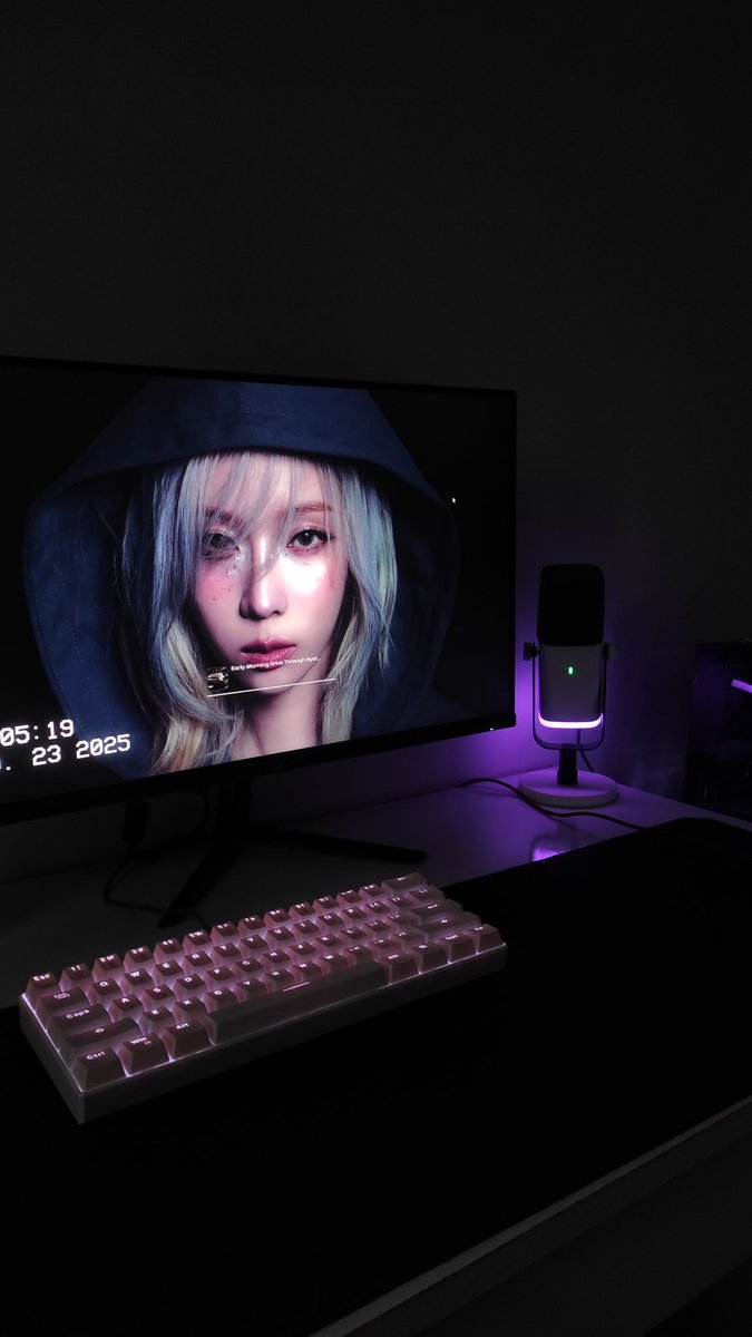 ghosthelll's tweet image. eu não resisti