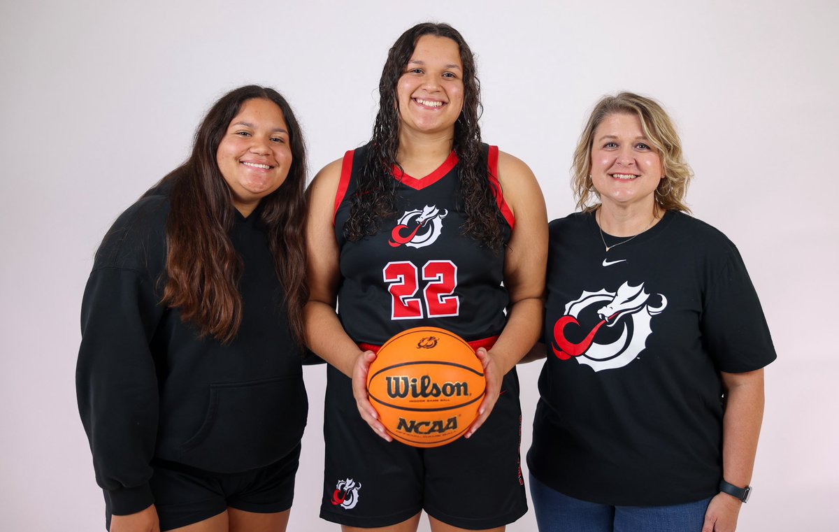 Committed #rolldrags 🐉❤️🏀
<a href="/MSUM_WBB/">MSU Moorhead Women's BBall</a> <a href="/nelsnkar/">Coach Karla Nelson</a> <a href="/Coach_Swenson/">Coach Swenson</a> <a href="/sanfordhoopsfgo/">Sanford Sports Academy - Basketball Fargo</a> <a href="/HoopsRebel/">🏀DGF Girls Hoops🏀</a>