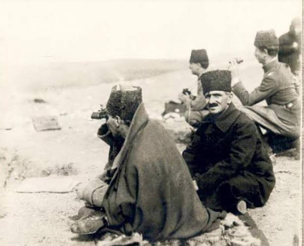 "Vatanın her karış toprağı vatandaş kanıyla sulanmadıkça vatan terk olunamaz" 

#SakaryaMeydanMuharebesi