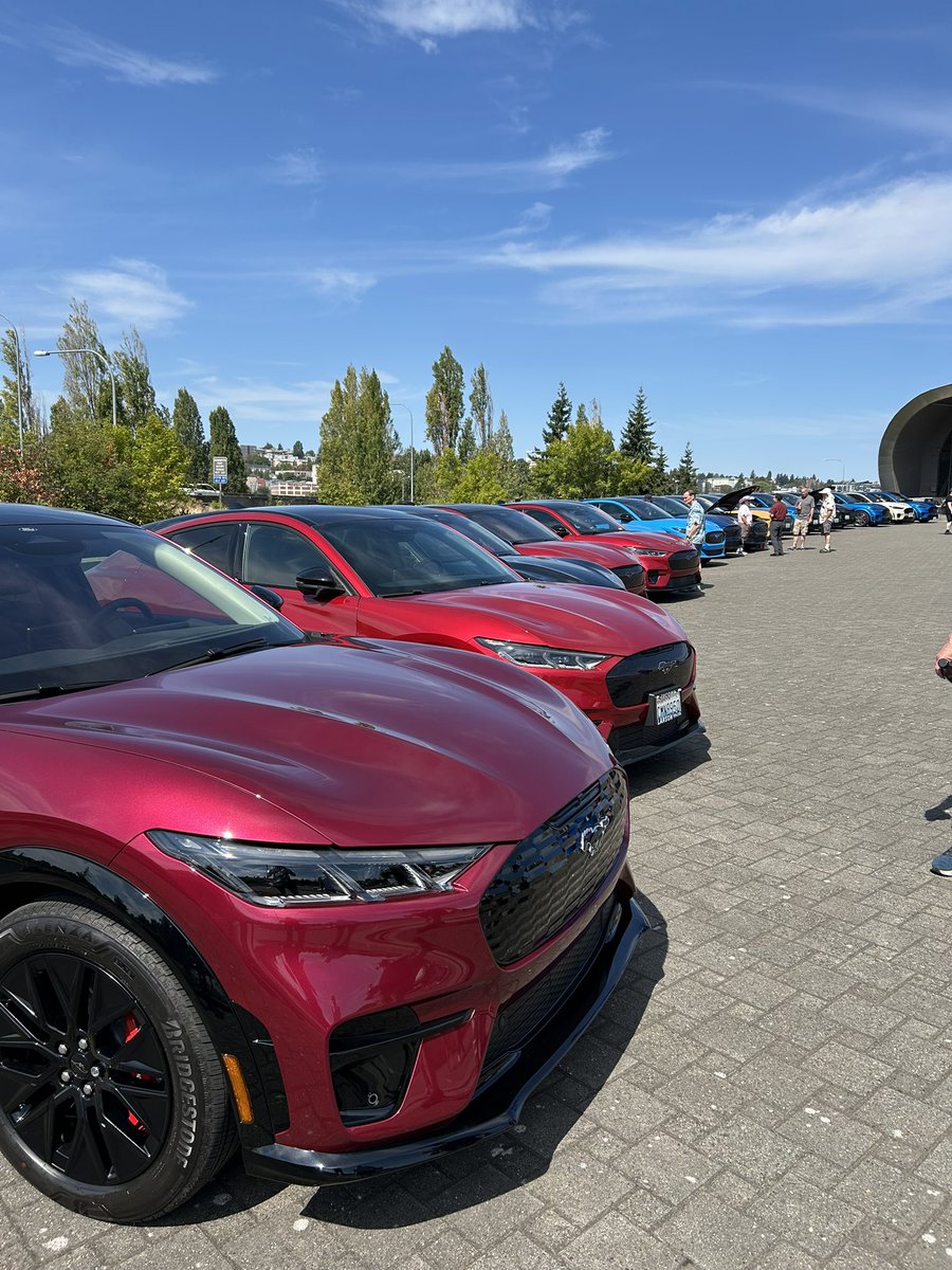 Electric Jake⚡️ tweet media