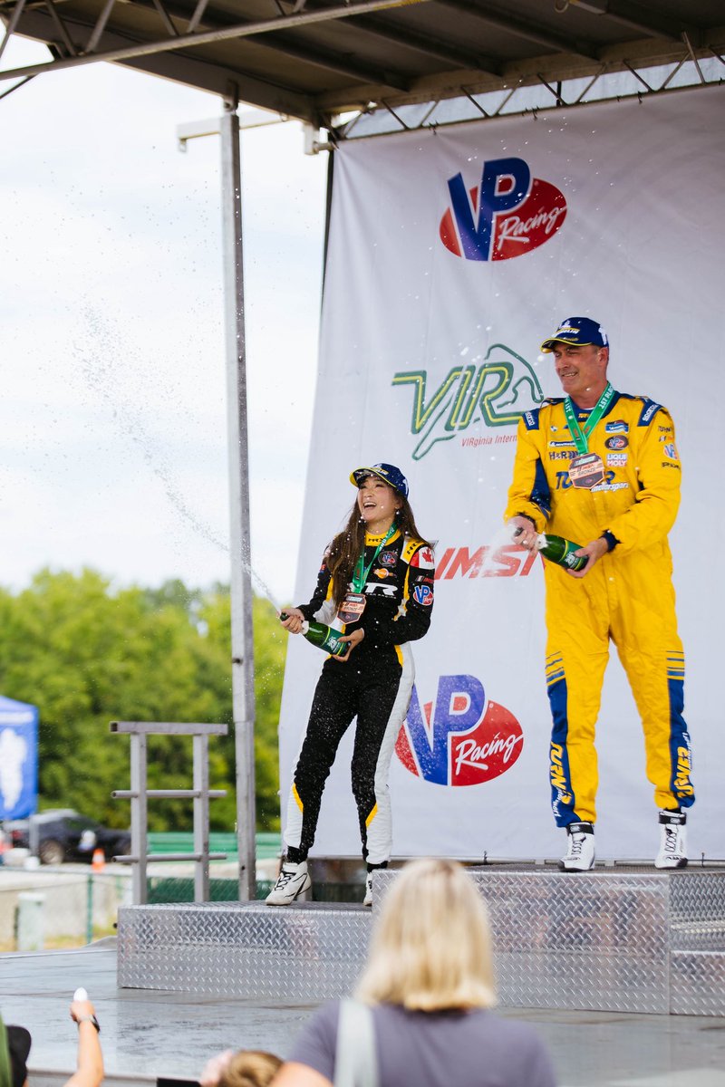 samanthatanracing tweet media