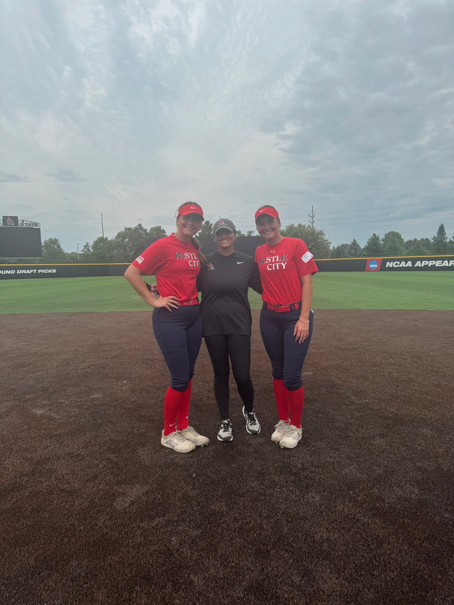 Sydney Feld (@sydney_feld) on Twitter photo Thank you <a href="/BallStateSB/">Ball State Softball</a> for hosting another GREAT camp!! I always enjoy my time here and love learning more about the program. It was a great day!❤️ #chirpchirp <a href="/CoachPena_BSU/">Helen Peña</a> <a href="/CoachBurns17/">Matt Burns</a> <a href="/avrey_steiner/">Avrey Steiner</a> <a href="/louis_chaos/">St. Louis Chaos 16U National Perone/Beatty</a> Thank you <a href="/BallStateSB/">Ball State Softball</a> for hosting another GREAT camp!! I always enjoy my time here and love learning more about the program. It was a great day!❤️ #chirpchirp <a href="/CoachPena_BSU/">Helen Peña</a> <a href="/CoachBurns17/">Matt Burns</a> <a href="/avrey_steiner/">Avrey Steiner</a> <a href="/louis_chaos/">St. Louis Chaos 16U National Perone/Beatty</a>