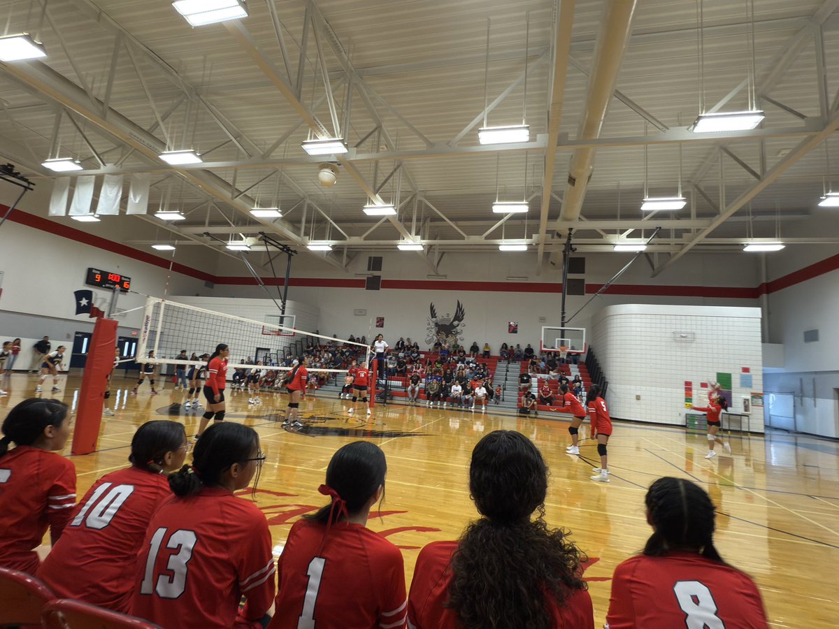 casied1314's tweet photo. First home game of the season, Lady Falcons with the win today 😊 @CoachMartinHHS https://t.co/XydonW9w6D