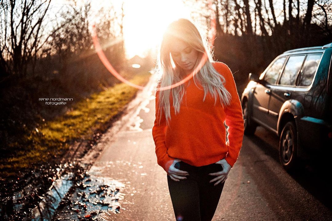 Basia2l's tweet image. Your attitude is like a paintbrush, coloring your world with either joy or gloom. Choose to be positive, and you'll find that even the dullest days can be filled with sunshine. 😃🌞 #PositiveAttitude #AttitudeIsEverything