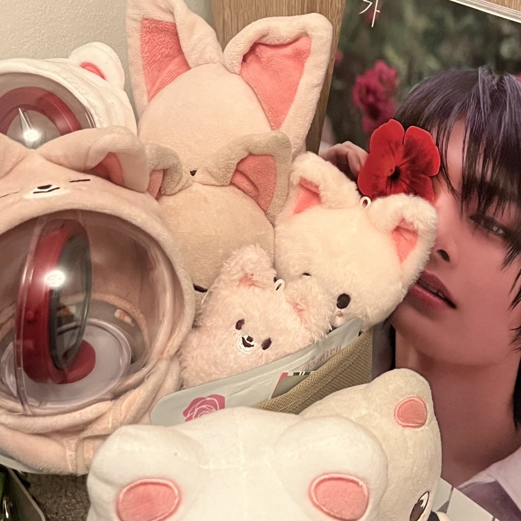 i think two someones need to have a bath urgently..