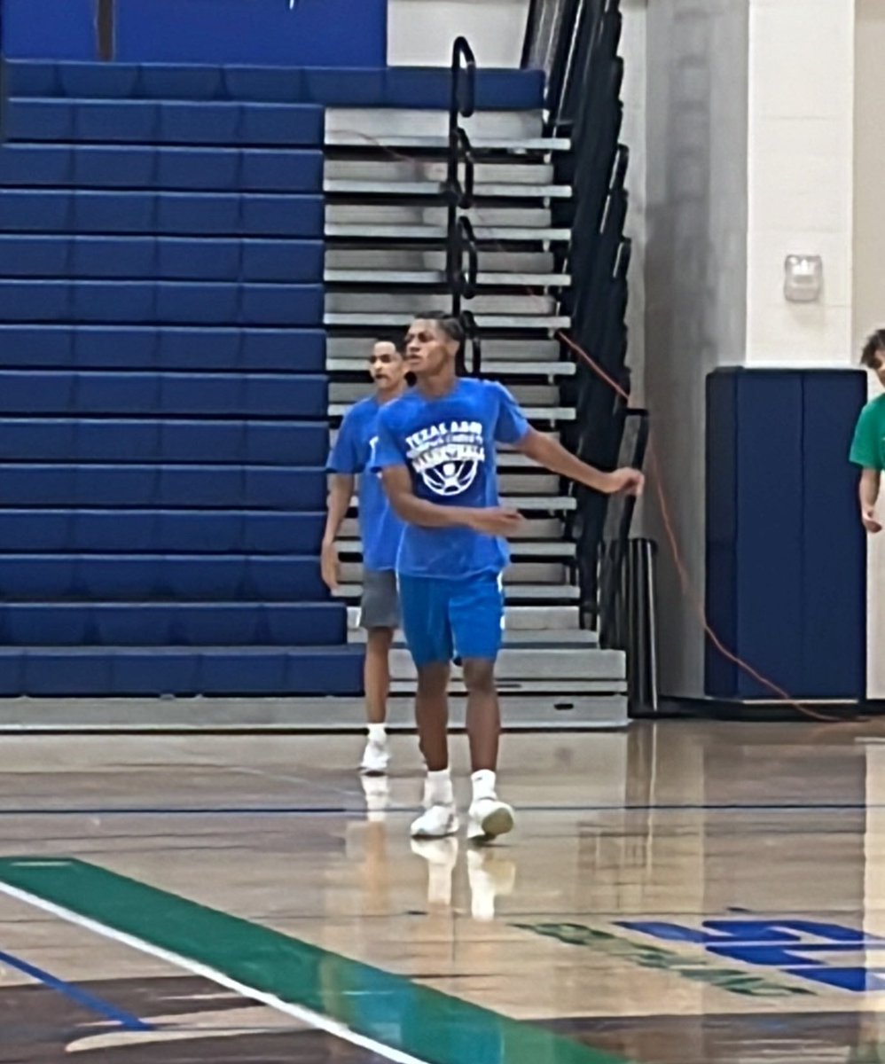 Jewlzπ (@jewlzonthemic) on Twitter photo π¨#TAMCC CAMPπ¨
Just capped off a two-hand slam in transition <a href="/BryantAmirrr/">Amir Bryant</a> 
The shooting skills, athleticism, frame and length makes Bryant an intriguing β27 prospect out of <a href="/xaviertxhoops/">Xavier Academy</a> 
<a href="/AlamoCityHoops1/">Alamo City Hoops</a> π¨#TAMCC CAMPπ¨
Just capped off a two-hand slam in transition <a href="/BryantAmirrr/">Amir Bryant</a> 
The shooting skills, athleticism, frame and length makes Bryant an intriguing β27 prospect out of <a href="/xaviertxhoops/">Xavier Academy</a> 
<a href="/AlamoCityHoops1/">Alamo City Hoops</a>