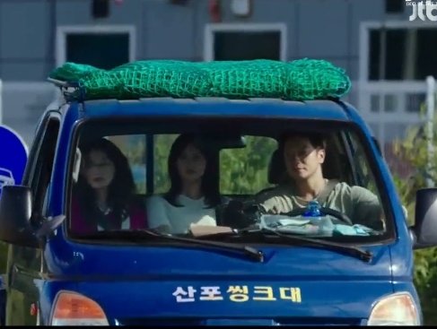 Kızı babasının kamyonetiyle durağa bırakırken onun arsızlık