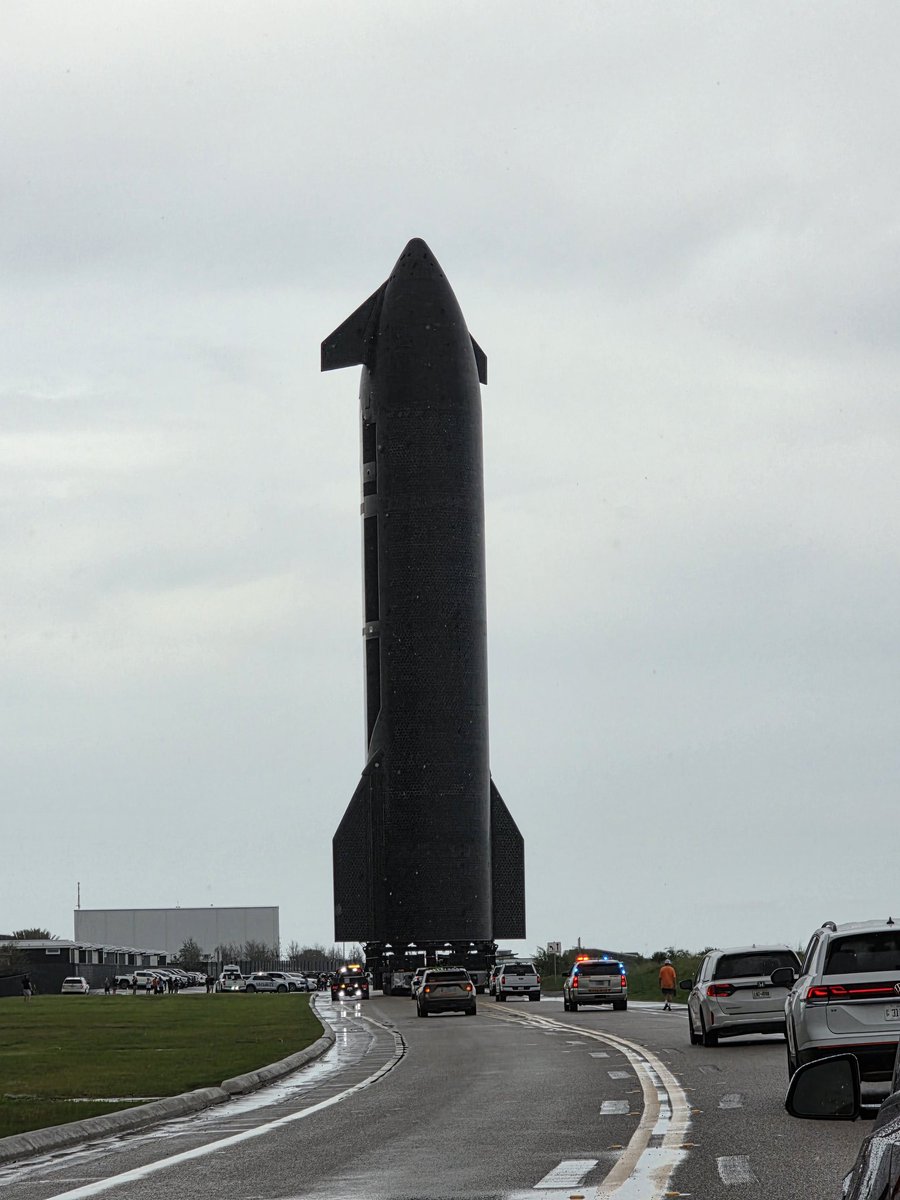 Starship, rolling out to the pad for the launch tomorrow! #spacex