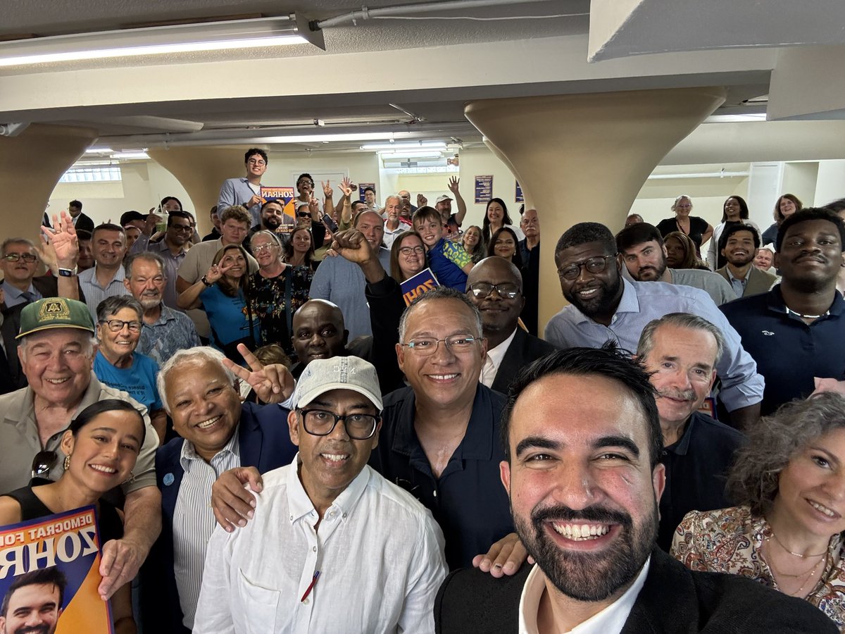 LauraSword tweet media