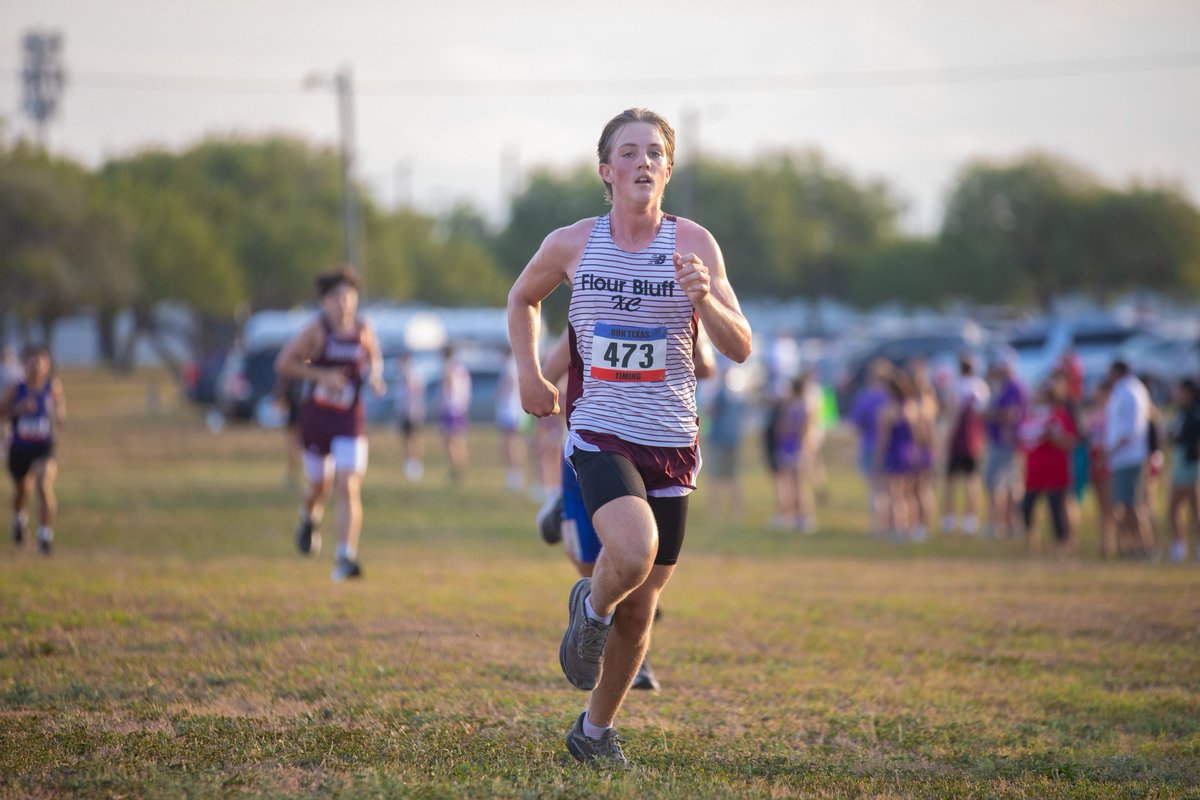 Hornet Cross Country at the Moody Invitational! 🏃

Cameron Wade - 3rd place 🥉 with a time of 12:24
Olivia Bosarge - 7th place with a time of 12:50
Varsity Girls - 3rd place with 99 points 

JV Boys - 1st place overall 🏆
Richard Mendoza 🥇
Noah Davila 🥈
Davin Guerrero 🥉

Boys