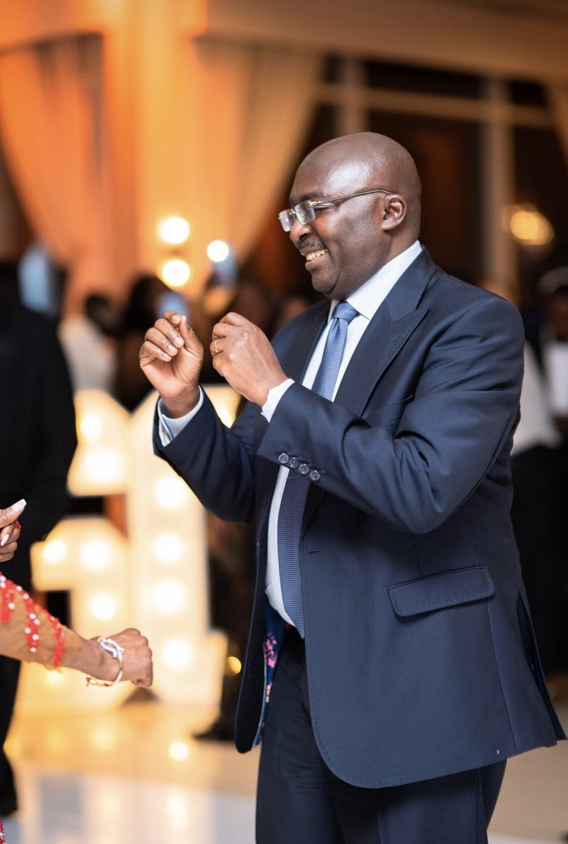 AbrefaKG's tweet image. Dr.@MBawumia Our Future,Our Hope and Our Leader🔥🔥🔥..
The Best and Next to lead the @NPP_GH to Victory coming 2028..Isha Allah 🔥

#DMB28 
#Itisstillpossible 

@CASTINBILLZ @KojoDaakyehene 
@Jojo_stephen1 @NanaKAbabio 
@DashelleAdu  @GiftyBoatemaaO