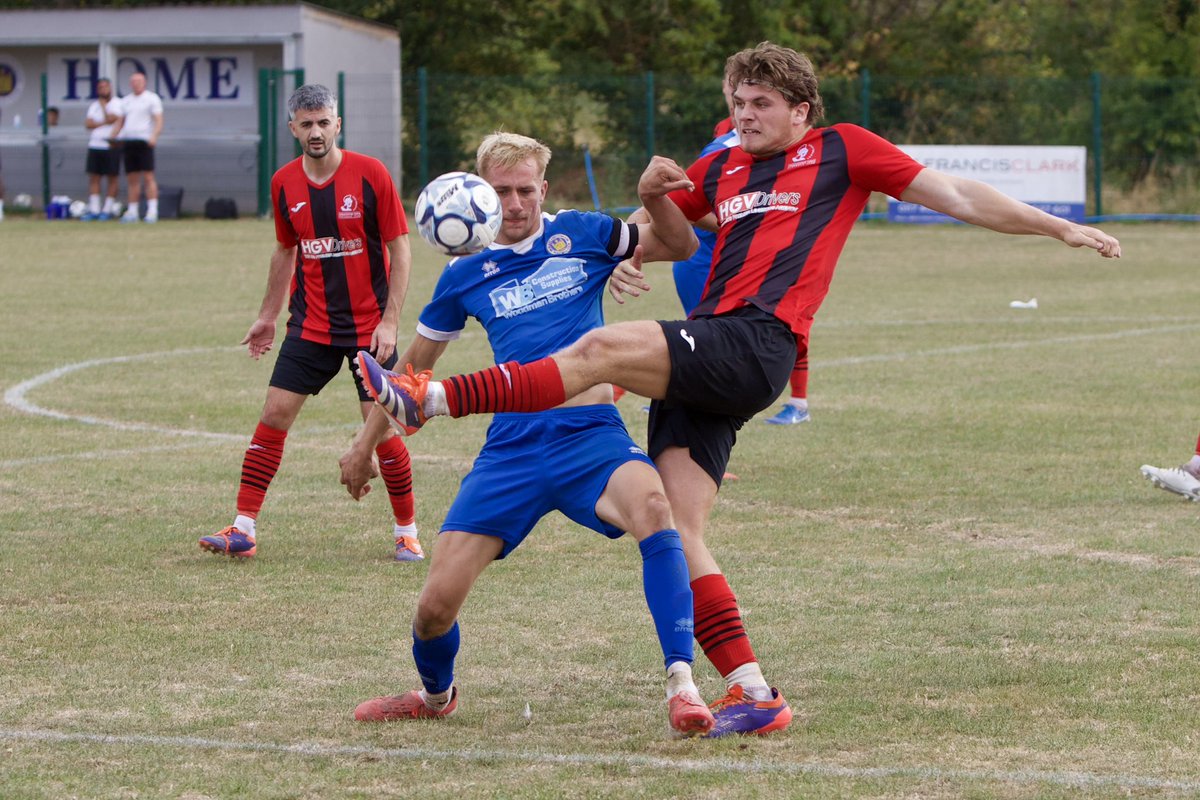 mr_bikesalot's tweet photo. @CirenTownFC v @oldlandafc  A 0-5  win on the road today sees Cirencester go through in the FA vase. Great timing for our 1st 25/26 campaign win. Photos available free for 7 days. Please credit any use. https://t.co/Tt9wxCfFeM https://t.co/mos8X4l9aT