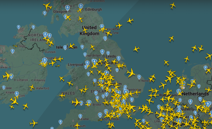 .... but we are being told we are ruining the environment with petrol and diesel cars!
#flightradar24 #planes #flights #aeroplanes #ozone #environment #pollution