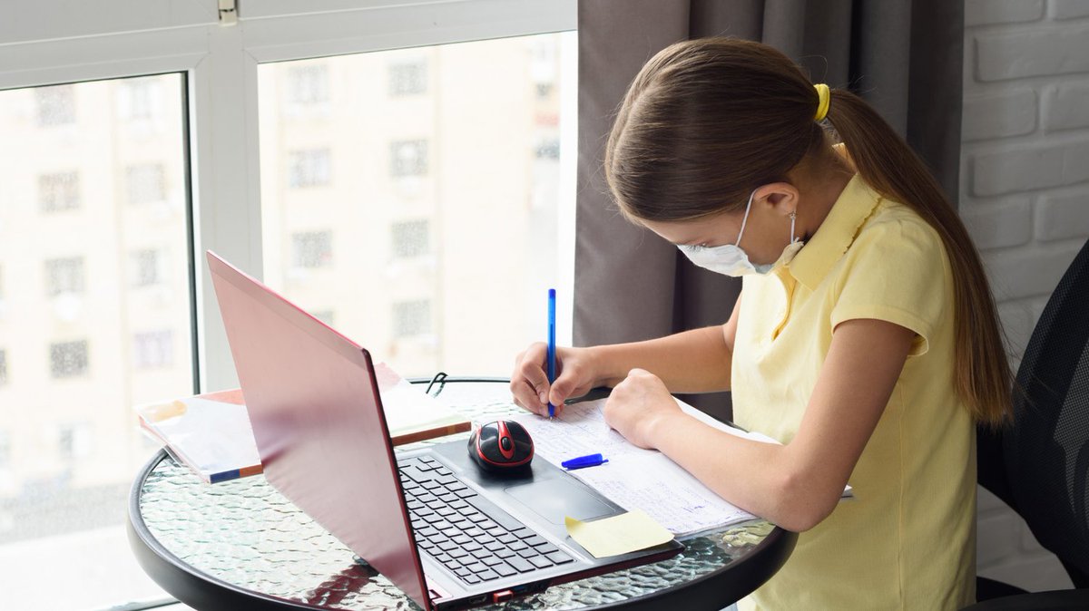 「自分にもできる」と過信した気持ちは損失を生み出し無駄な時間とお金を使う羽目となります。
自分の能力を過信することなくプロにお願いしたほうが結果、安く済むことが往々にあります。
独学は自分で行う分、一見安く済みそうな気がするのですが、実は、見えないところで大きな損失を生み出します