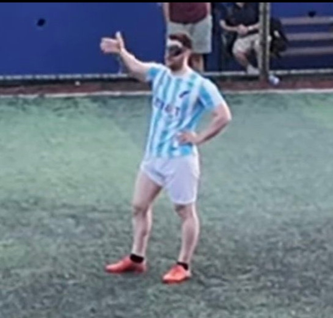 SON DAKİKA 💥

Beşiktaş , aradığı Sol Kanat oyuncusunu KH FC'de buldu !

KH FC'nin vazgeçemediği genç sol kanat oyuncusu <a href="/zimbahakan/">Kötü Hakan</a> için istediği bonservis bedelinin 50M € olarak belirlendiği kulübe bildirildi !

Transferde sona gelindiği biliniyor ✍️

( ironidir ) 😂