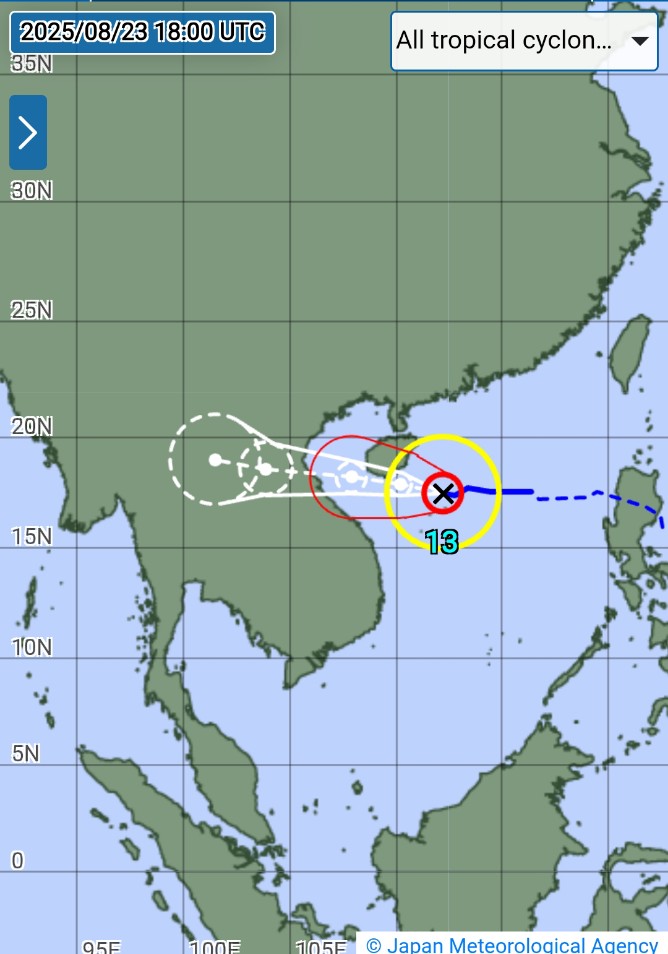 24-8-68

01:00 พายุโซนร้อนกำลังแรง “คาจิกิ” かじき Kajiki ในทะเลจีนใต้ ความเร็วลมใกล้ศูนย์กลางพายุเพิ่มขึ้นเป็น 85 น็อต ความกดอากาศ 975 hPa พิกัดล่าสุดอยู่ที่ 17.5°N 112.2°E แนวโน้มทวีกำลังเป็นพายุไต้ฝุ่นขึ้นฝั่งประเทศเวียดนามในพรุ่งนี้