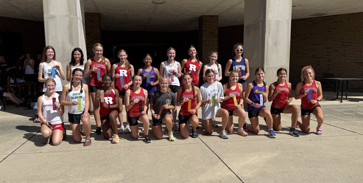 Great job to both teams today at Richmond Invite! Girls won team championship and boys finish with 2 in the top 20!

Girls
Callie Bentley 1st
Alyssa Donawerth  2nd 
Lily Gambrel 4th
Faith Harmeyer 6th
Oliva Egan  8th
Lydia Middendorf 18th

Boys
Abe Hiltz  9th
Vincent Keck   19th