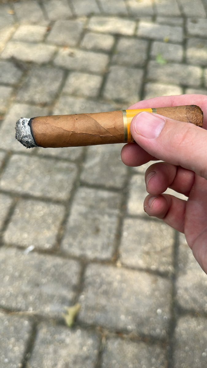 EricEndro's tweet image. Celebrating #40years!!! With a cigar, beer, and a tomahawk steak from @44Farms!!! Life is awesome today!! Then a @4RosesBourbon to wind down the night.