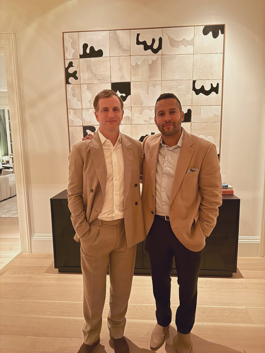Shaun Modi (@shaunmodi) on Twitter photo Celebrating the first ever Chief Design Officer of America, Mr. <a href="/jgebbia/">Joe Gebbia</a>. Joe is the voice of American design. There is no one better for this role.
Joe and his teams work will benefit all Americans. Excited for the years ahead. #americabydesign 🇺🇸 Celebrating the first ever Chief Design Officer of America, Mr. <a href="/jgebbia/">Joe Gebbia</a>. Joe is the voice of American design. There is no one better for this role.
Joe and his teams work will benefit all Americans. Excited for the years ahead. #americabydesign 🇺🇸