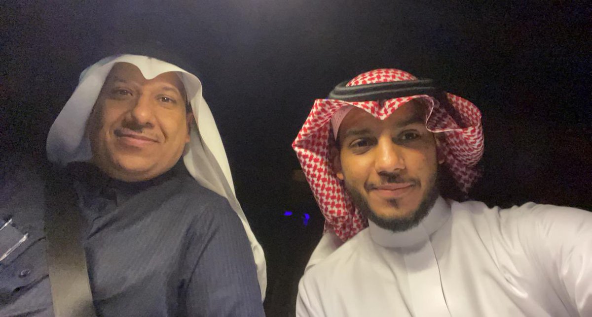 A_assiri1's tweet photo. إنا لله وإنا إليه راجعون

رحمك الله يا أبا فيصل، فقدت فيك أخًا كان لي أبًا، ومعلّمًا كان لي قدوة وسندًا.
برحيلك انكسر ظهري، وانهدّ عمادي، واشتدّ البلاء. 

كنتَ كالغيث أينما حلّ، وكالضياء أينما أطلّ،
سخاءٌ لا يُجارى، وفضلٌ لا يُبارى،
ما سألك سائل إلا أدهشته بعطائك، ولا أمل فيك آمل إلا زدت على رجائه.

فيا لفقدك من مُصابٍ جلل، ويا لغيابك من ألمٍ لا يندمل، ويا لجرحنا من عمقٍ لا يلتئم.

ولا سلوان لنا إلا بجميل ذكرك، وثناء الناس عليك، ودعاء الصالحين لك، وسيرتك العطرة التي لا تنطفئ.

إلى جنات الخلد يا ابا فيصل في صحبة النبيين والصديقين والشهداء والصالحين، وحَسُن أولئك رفيقًا