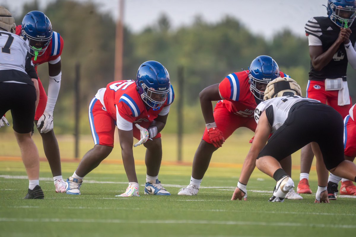football_brook's tweet photo. Skill players get headlines, we get first downs! 

📸: @shotby_kass 
#BrookFamily 
#AllInAllYear https://t.co/pcW3eHOOSX