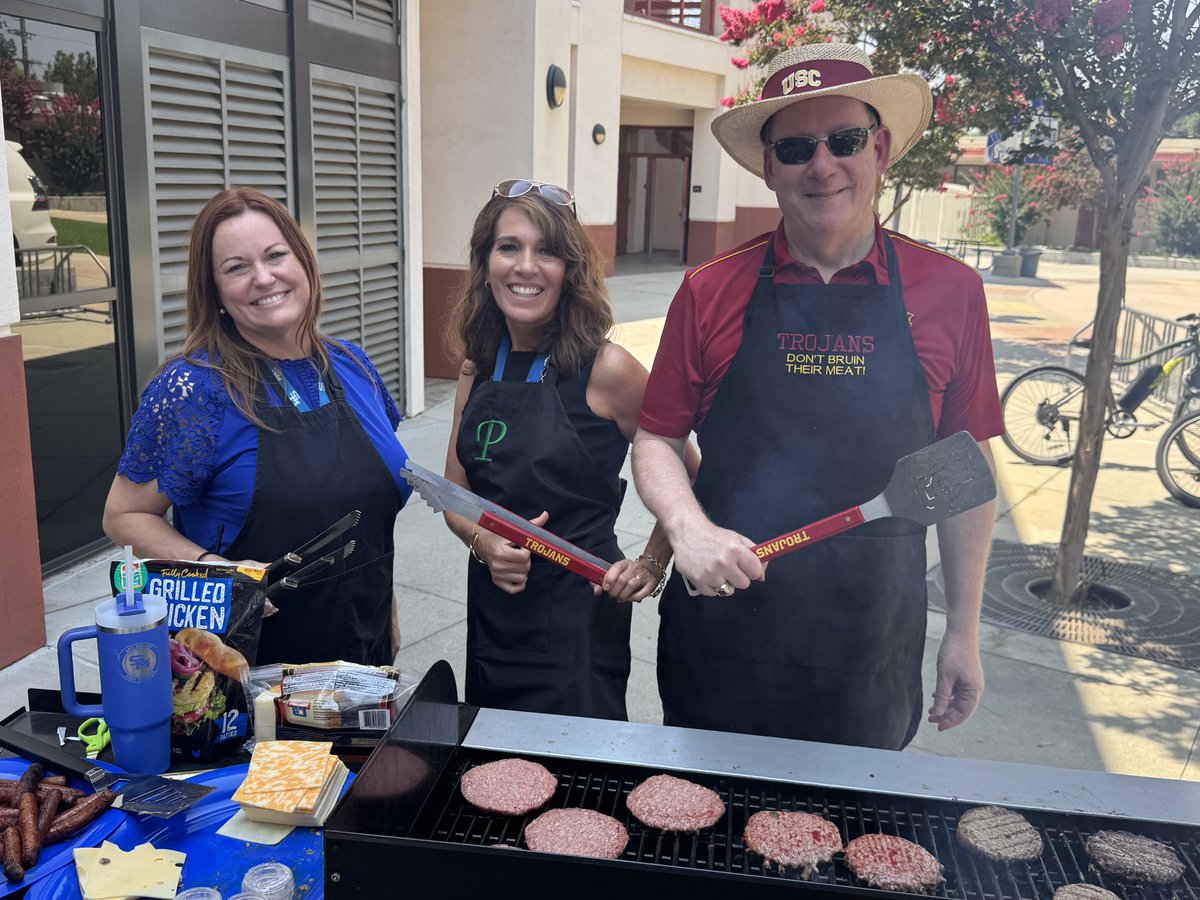 HEHMiddleSchool's tweet photo. San Marino High School Principal and Assistant Principals preparing lunch for their teachers and staff to welcome them back to school! https://t.co/9ybO2Q9YW4