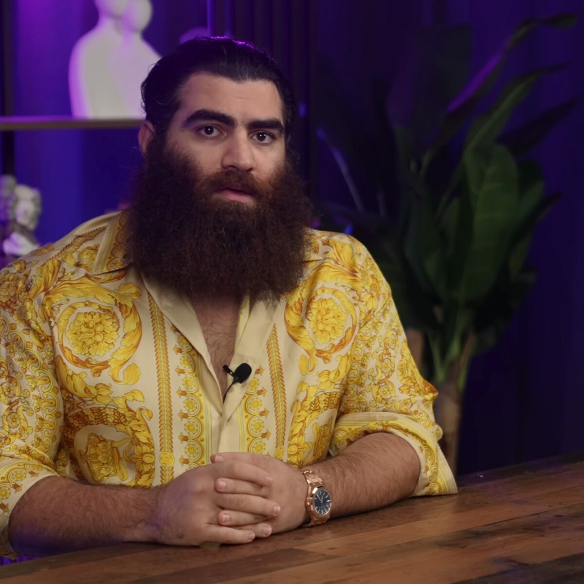 Presidente <a href="/JMilei/">Javier Milei</a>, un hermano libertario necesita apoyo.

Arsen Markaryan, con 1 millón de seguidores, fue detenido por la libertad de expresión y elindividualismo. Pedimos su apoyo moral,diplomático y mediático: cuando callan a uno, callan a todos.

#VivaLaLibertadCarajo #Milei