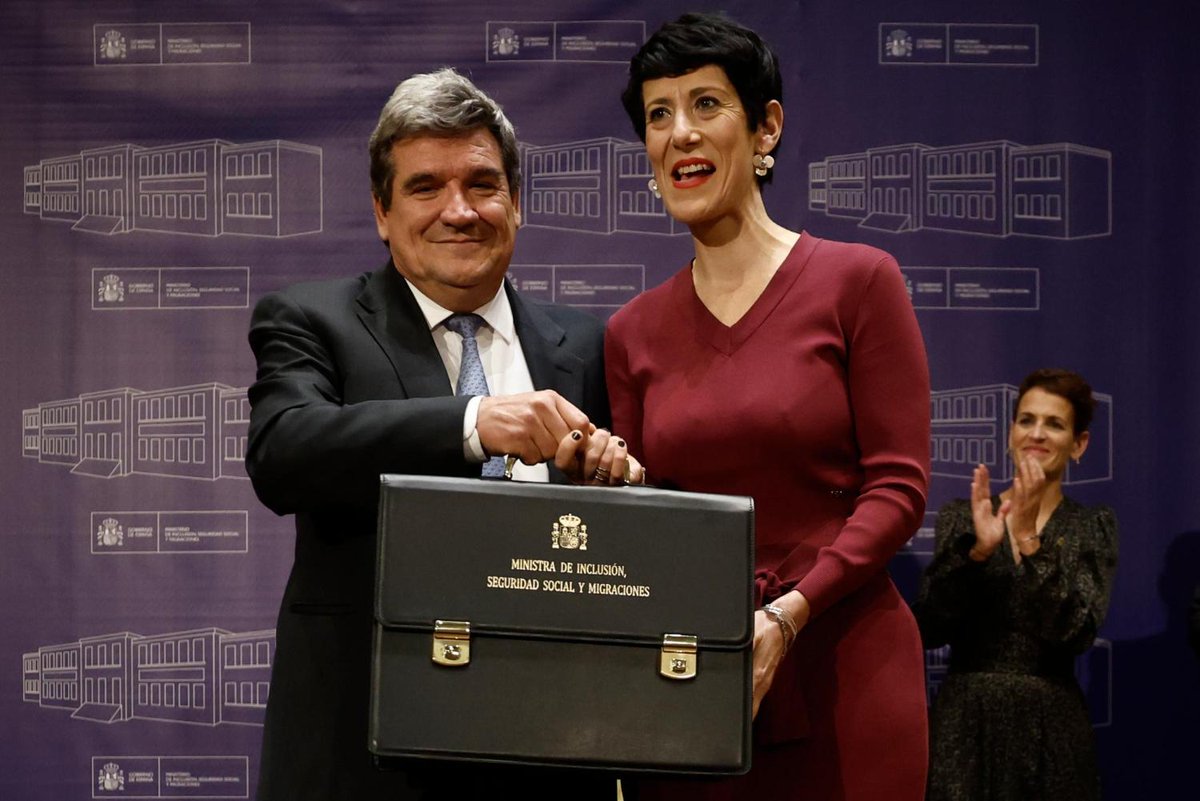 Las cotizaciones sociales se comen ya un 24% del coste laboral tras la reforma de las pensiones: 9.000 euros por trabajador al año elmundo.es/economia/macro…