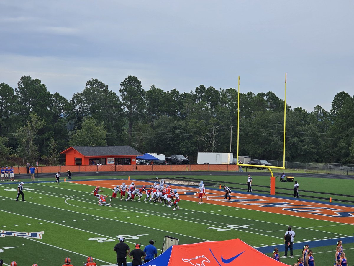 Mid Valley HS Sports (@valleyfb) on Twitter photo Midland Valley scores first and leads JL Mann 7-0 in the 1st quarter. <a href="/GabrielCStovall/">Gabriel Stovall</a> <a href="/ItsKyleDawson/">Kyle Dawson</a> Midland Valley scores first and leads JL Mann 7-0 in the 1st quarter. <a href="/GabrielCStovall/">Gabriel Stovall</a> <a href="/ItsKyleDawson/">Kyle Dawson</a>