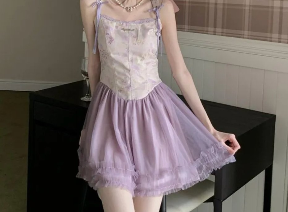 ♡Spaghetti Strap Floral Mesh Panel Mini A-Line Dress♡

🍡Discount Rewards Code: CHERUB99🍡

🌸yesstyle.com/en/haruokiea-s…🌸