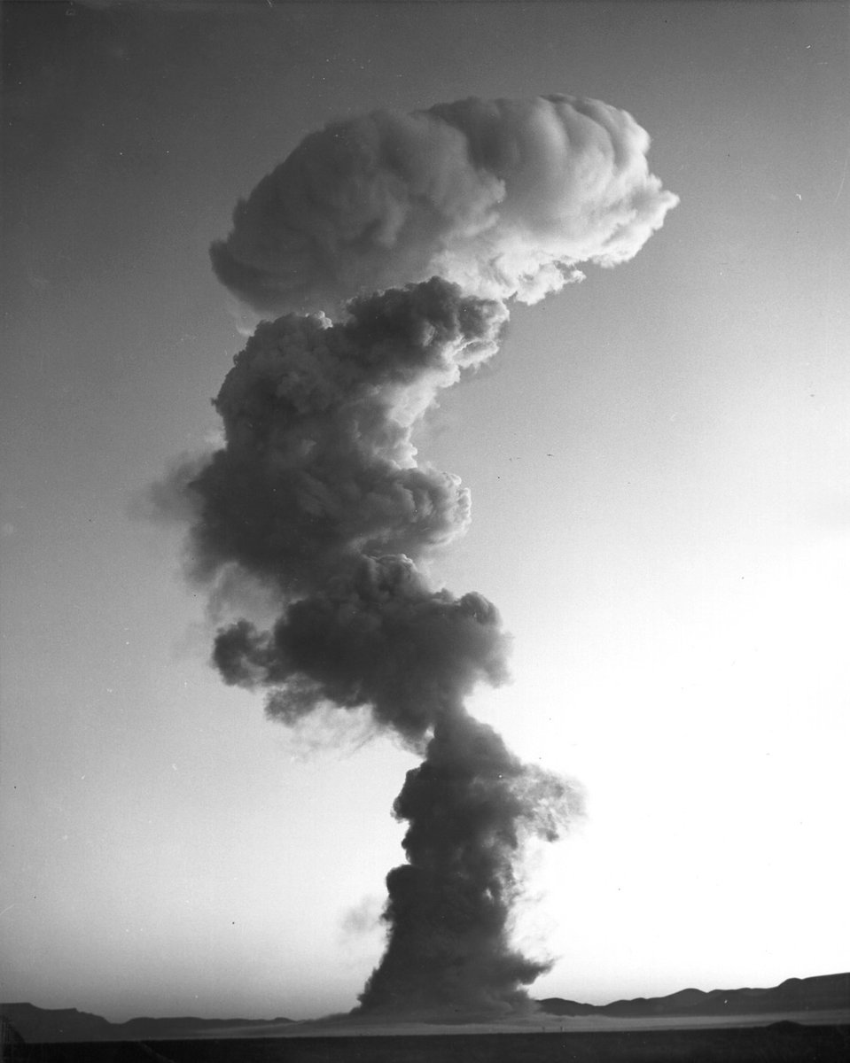 «Doppler» nuclear test, 11 kilotons, balloon 450 m, Nevada Test Site, 4:30 a.m. 23 August 1957.