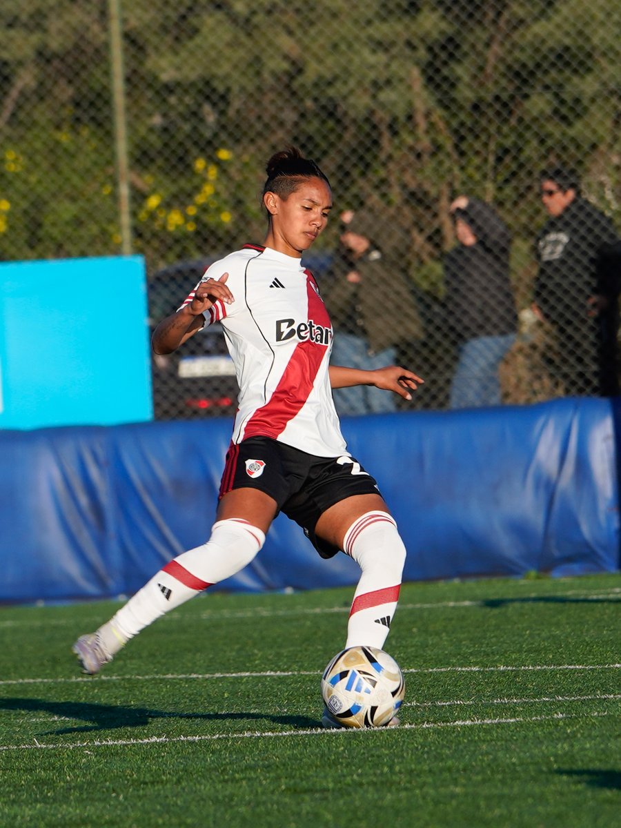 ⌚️ 15' ST Vélez 2 - River 2

#VamosRiver ⚪️🔴⚪️
