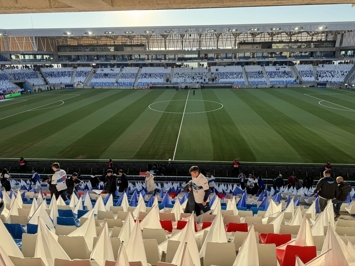 Vengan con tiempo y calma. Ingreso rápido sin reconocimiento facial aún, se ocupa el sistema antiguo con el CI disfruten y a ganar!
PD: Audio a otro nivel