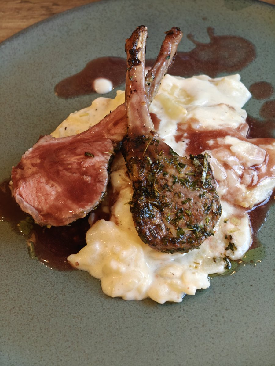 Bättrar på mina matlagningskills, kan nog bli en hemmaman en vacker dag