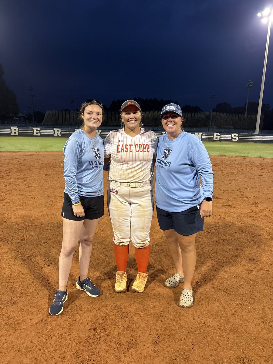 Quincy Bracci (@bracciquincy) on Twitter photo 22 days late.. and I finally posted on X.. 
Always a great time with <a href="/BerrySoftball/">Berry Softball</a> :)
A big thank you <a href="/coachmere_16/">Meredith Mills</a> <a href="/rebeccamurray_/">Rebecca Murray</a> and Berry team for hosting another amazing camp!! 22 days late.. and I finally posted on X.. 
Always a great time with <a href="/BerrySoftball/">Berry Softball</a> :)
A big thank you <a href="/coachmere_16/">Meredith Mills</a> <a href="/rebeccamurray_/">Rebecca Murray</a> and Berry team for hosting another amazing camp!!
