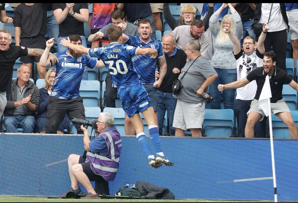 Massive 3 points and so proud to have scored my first professional goal 💙