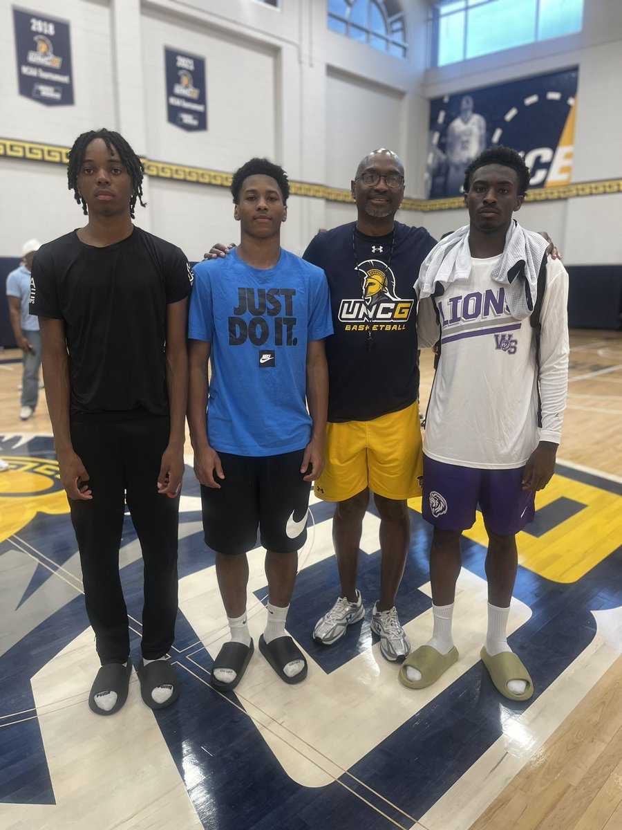 Huge thanks to Coach <a href="/UNCG_MikeJones/">Mike Jones</a> and the UNCG players/staff for a great camp today ! My guys <a href="/Jeremiah_Jig_D/">Jeremiah “Jig” Davis</a>, <a href="/J_da_1/">Jordan Watson</a> and <a href="/riccosauve10/">Ricco Daniels</a> had a great time 🏀
