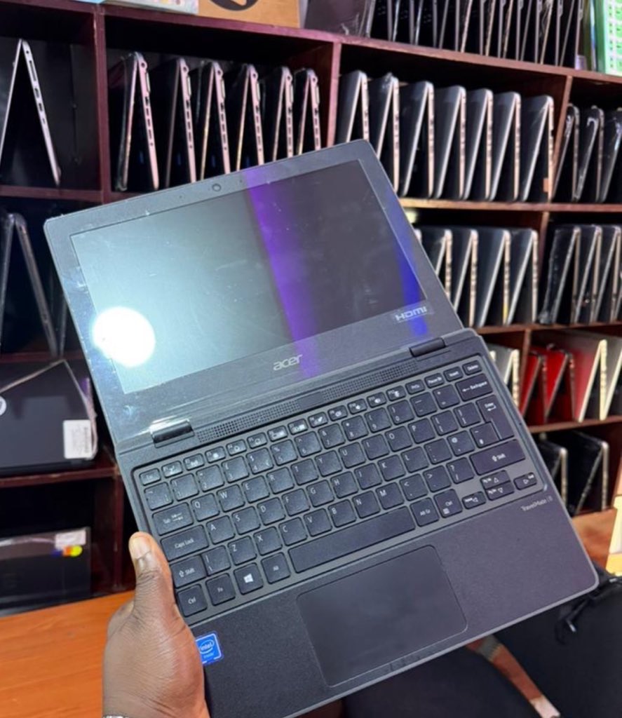 jaybeeComputers's tweet image. That moment when your laptop takes 10 minutes just to open Chrome… 💻⏳
Don’t suffer in silence — bring it to JaybeeComputer.
We’ll tune it up and make it fly again 🚀
#RelatableTech #JaybeeComputer #PCRepair