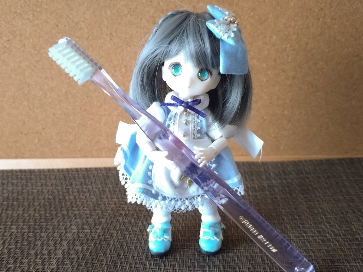 おはようございます🌤
8月24日
　　ハブラシの日
　　　　　　なのです🪥

#あのめ童話劇場